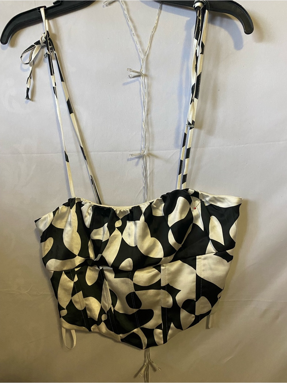 Black and White Printed Smocked Bust Tube Top - Picture 2 of 2